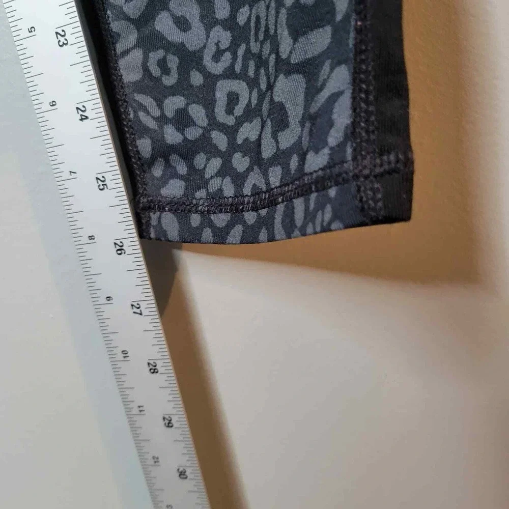 Danskin Now Leggings Size L Gray Black Leopard‎ Print Full Length Yoga Pants Gym - Picture 8 of 9